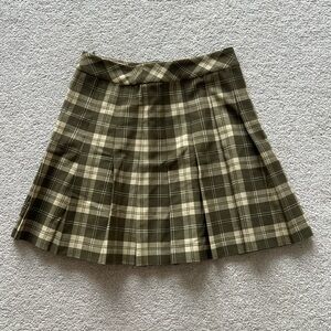 Aritzia Sunday Best Pleated Skirt